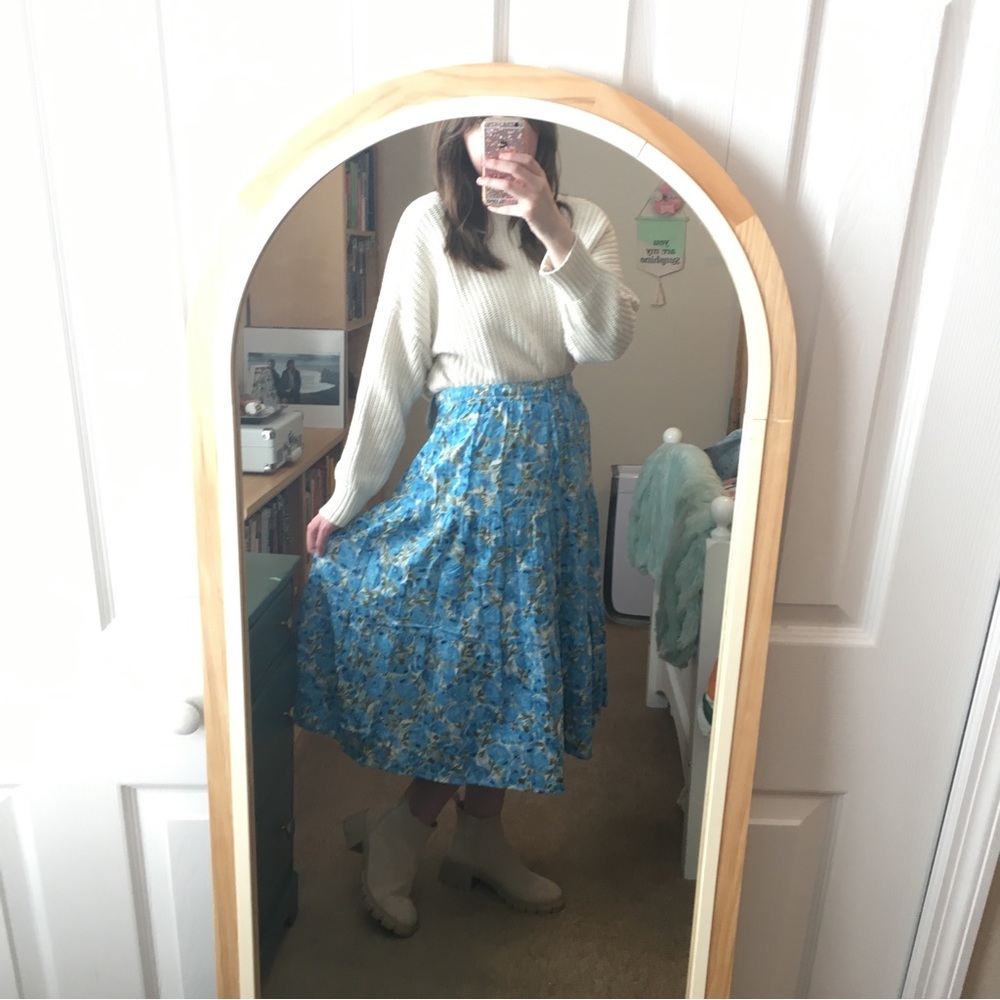 NWT Blue Floral Tiered Prairie Skirt